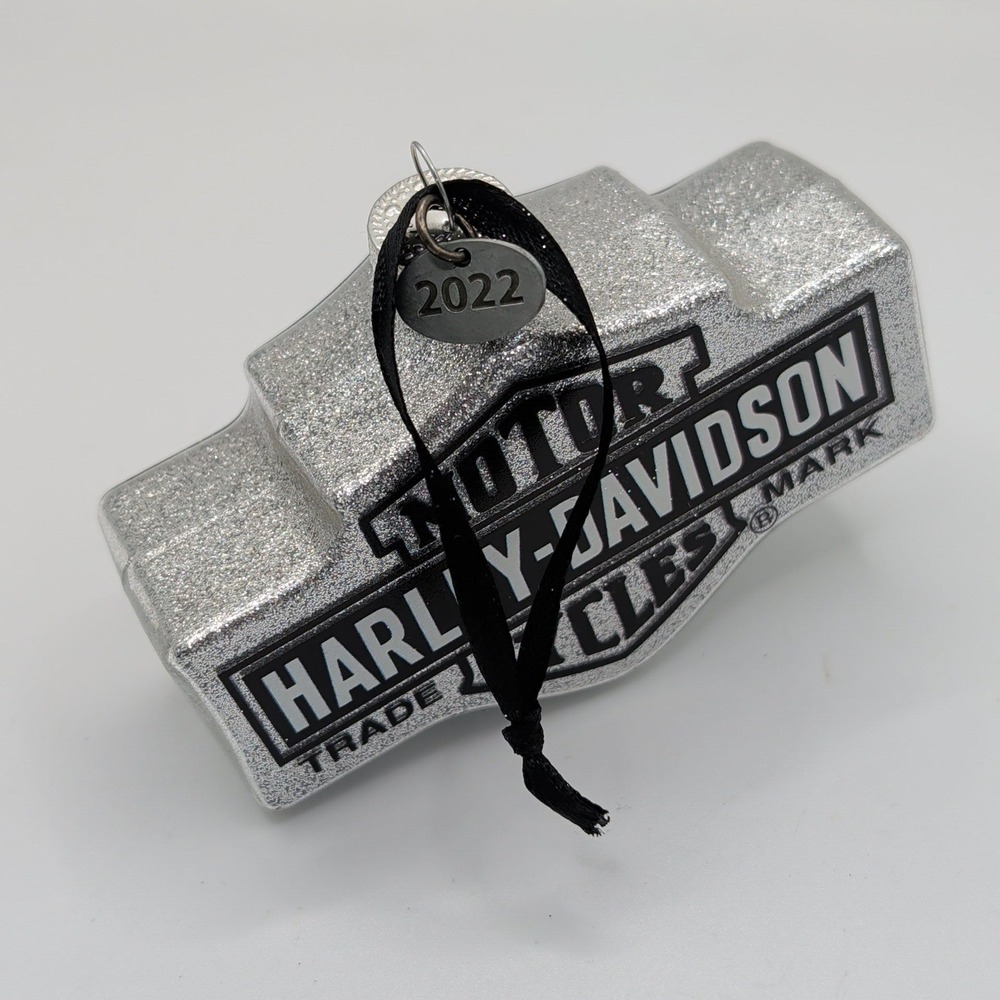Harley-Davidson 2022 Silver Glitter Bar & Shield Logo Christmas Ornament Dated - Picture 4 of 5
